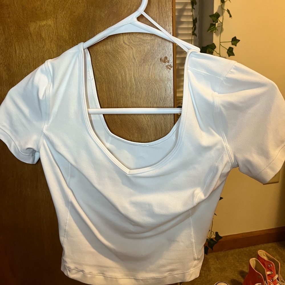 Lululemon yoga align t- shirt cropped